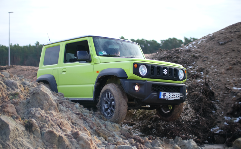Illustration for article titled The 2018 Suzuki Jimny Is the Off-Road Bargain of Your Dreams, and the Highway Cruiser of Your Nightmares